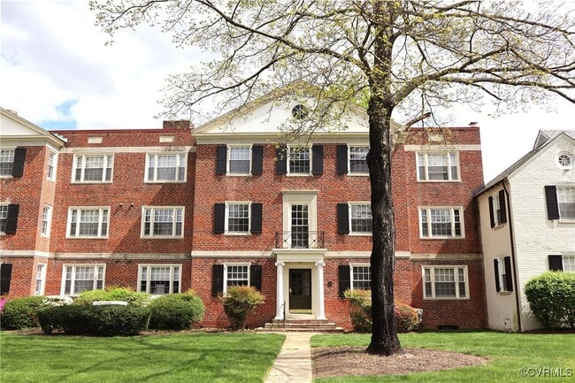 property at 45 E Lock Ln