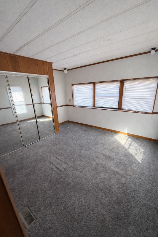 905 W 37th Ave in Hobart, IN - Building Photo - Building Photo