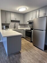 755 14th Ave, Unit 212 in Santa Cruz, CA - Building Photo - Building Photo