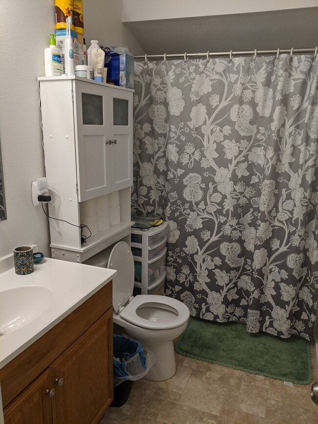 9749 Sand Point Way NE in Seattle, WA - Building Photo - Building Photo