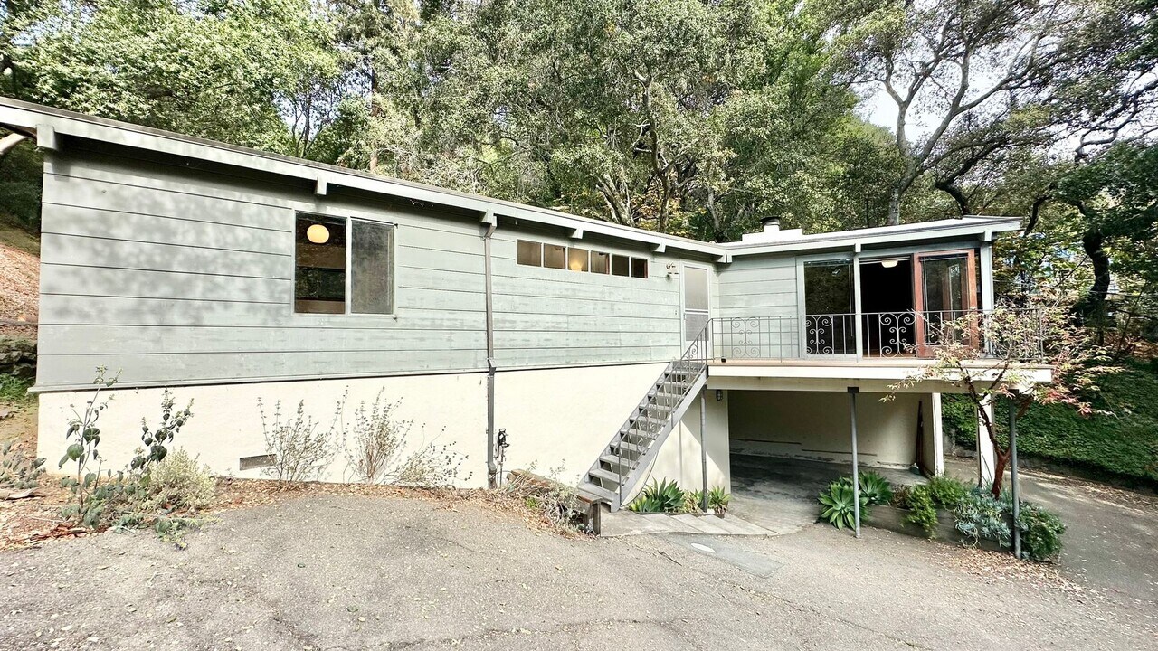 7547 Claremont Ave in Berkeley, CA - Building Photo