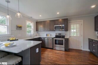 6 Pleasant Ridge Ave in Greenville, SC - Building Photo - Building Photo
