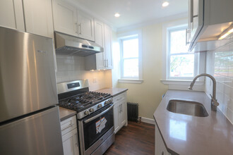 4412 Barnett Ave, Unit 2R in Sunnyside, NY - Building Photo - Building Photo