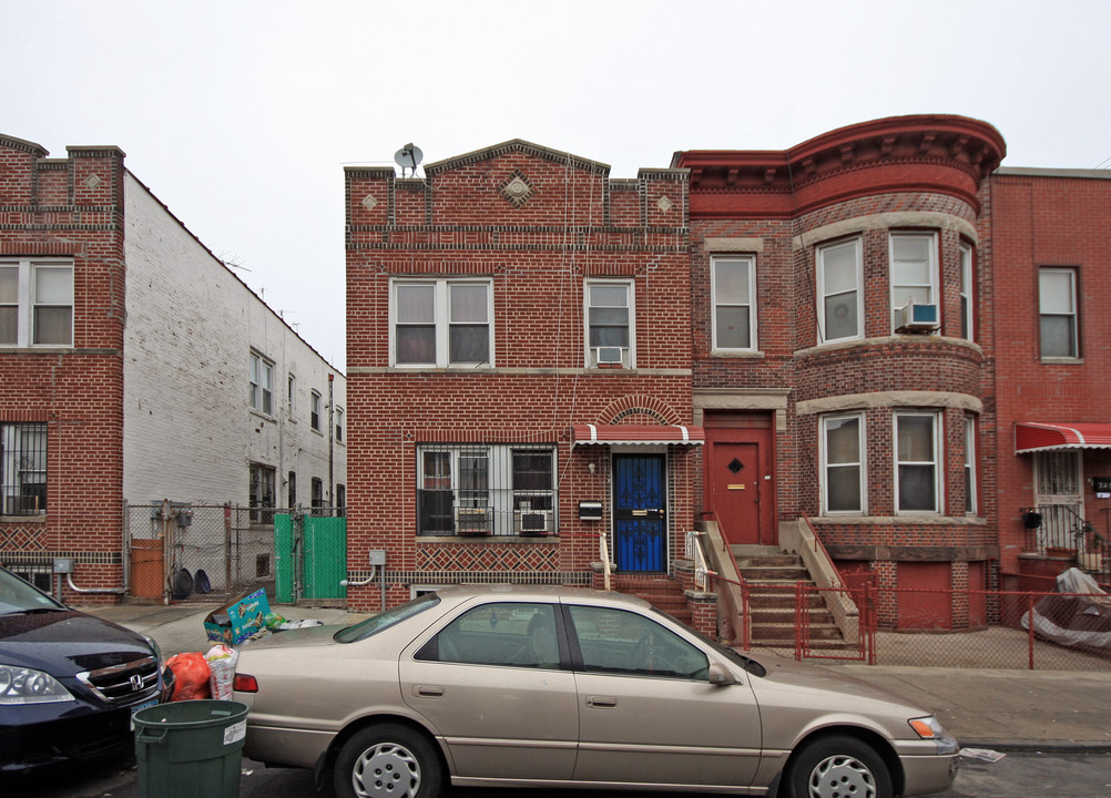 719 46th St in Brooklyn, NY - Building Photo