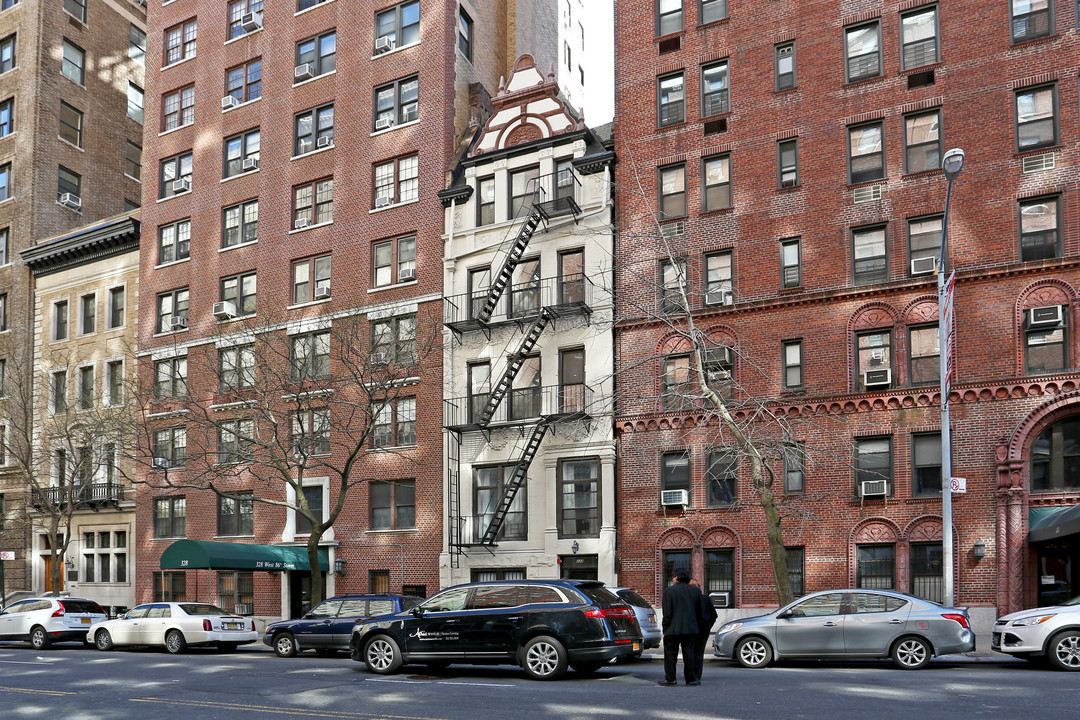 330 W 86th St in New York, NY - Building Photo