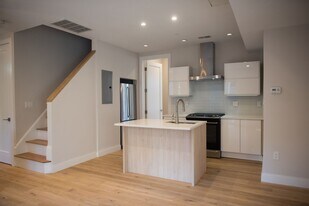 14 Sumner St in Boston, MA - Building Photo