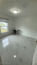 3213 22nd St SW in Lehigh Acres, FL - Foto de edificio - Building Photo