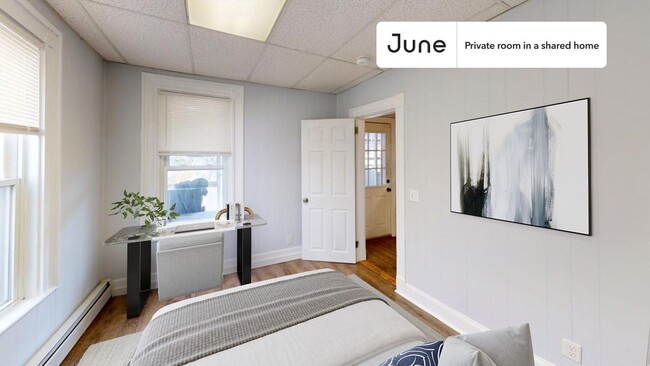 property at 6 7th St