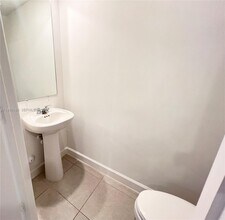 3760 SW 50th Ave in Pembroke Park, FL - Building Photo - Building Photo