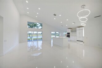 6014 Golf Villas Dr in Boynton Beach, FL - Building Photo - Building Photo