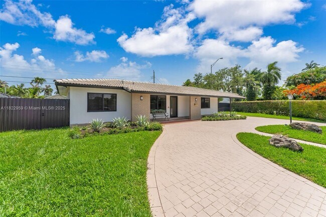 9140 SW 45th Ter in Miami, FL - Building Photo - Building Photo