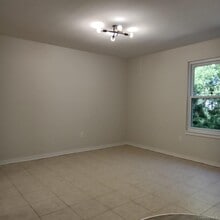 707 Lenox Rd in Monroe, NY - Building Photo - Building Photo