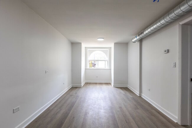 1839 N Kedzie Ave, Unit G in Chicago, IL - Foto de edificio - Building Photo