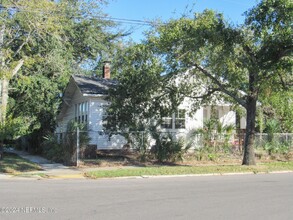 2425 N Market St in Jacksonville, FL - Building Photo - Building Photo