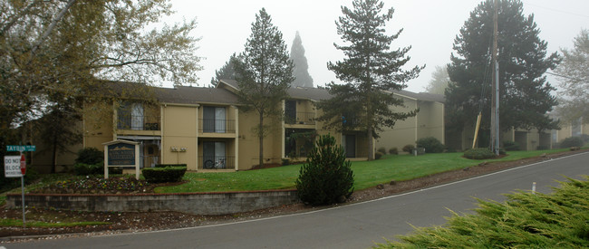 Spring Mountain Apartments