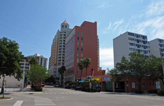 Orange Blossom Tower in Sarasota, FL - Building Photo - Building Photo