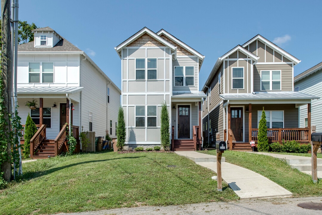 2211 11th Ave N in Nashville, TN - Foto de edificio