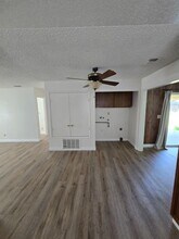 731 J St in Lathrop, CA - Building Photo - Building Photo