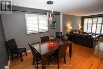 33A Alcan Ave in Toronto, ON - Building Photo - Building Photo