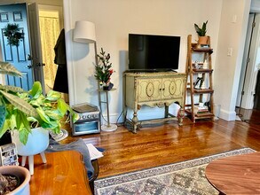 27 Marney St in Cambridge, MA - Foto de edificio - Building Photo