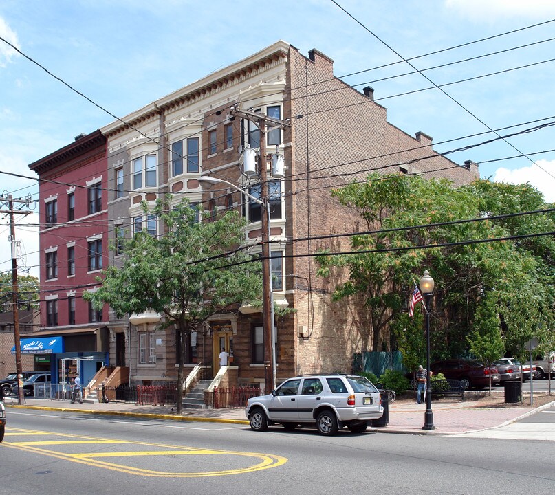 4108 Park Ave in Weehawken, NJ - Building Photo