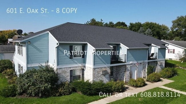 property at 601 E Oak St