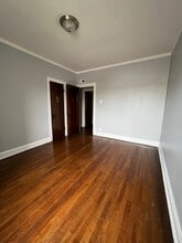 8038 S Maryland Ave, Unit 2 in Chicago, IL - Building Photo - Building Photo