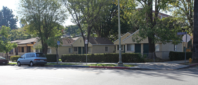 2249 Lincoln Park Ave in Los Angeles, CA - Building Photo - Building Photo