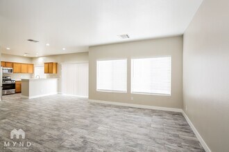 1227 Sunny Acres Ave in North Las Vegas, NV - Building Photo - Building Photo