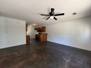 8900-8904 Eskabar Dr in Benton, AR - Building Photo - Building Photo