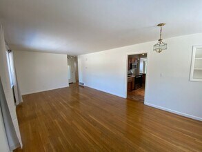 2902 Armen Ave in Dayton, OH - Building Photo - Building Photo