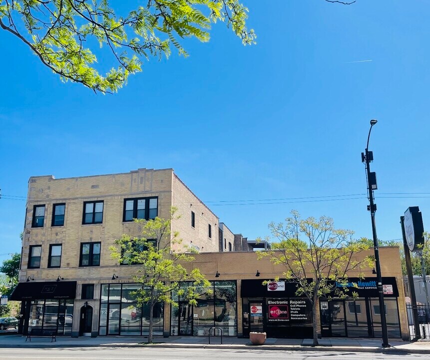 3757 N Western Ave in Chicago, IL - Building Photo
