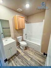 7401 5th St in Lubbock, TX - Foto de edificio - Building Photo