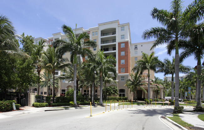 Porto Bellagio in Sunny Isles Beach, FL - Building Photo - Building Photo