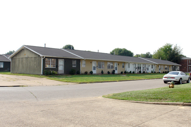 Cottage Apartments in Evansville, IN - Building Photo - Building Photo