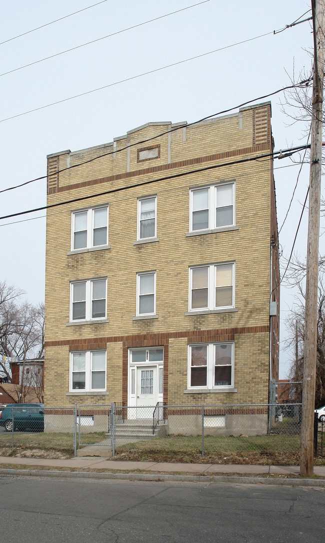 112-114 Huyshope Ave in Hartford, CT - Foto de edificio - Building Photo