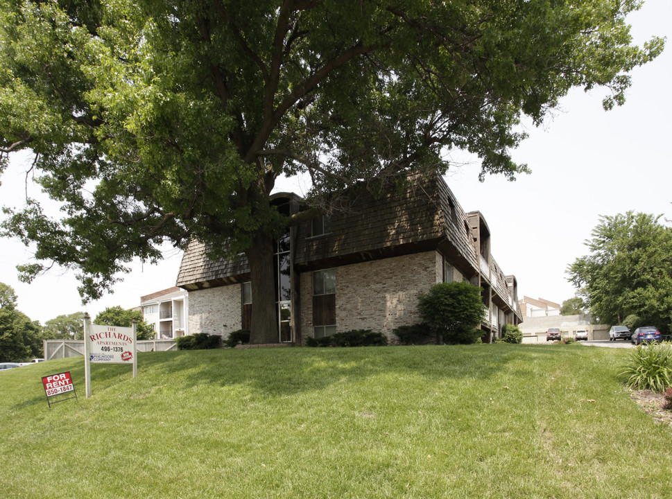 The Richards Apartments in Omaha, NE - Foto de edificio