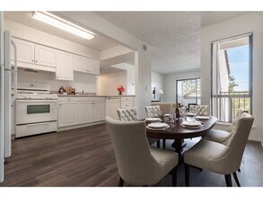 Costa Mesa Family Village in Costa Mesa, CA - Building Photo - Building Photo