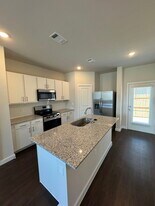 445 Elevon Pkwy in Nevada, TX - Building Photo