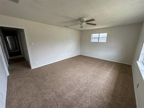 1016 W Gandy St, Unit 4 in Denison, TX - Building Photo - Building Photo