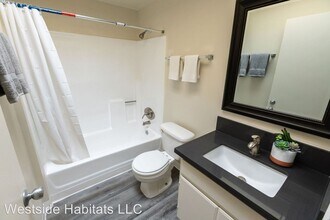 747 Gayley Ave in Los Angeles, CA - Building Photo - Building Photo
