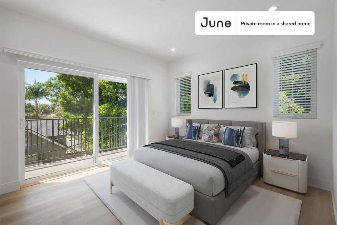 Private bedroom in 4 bed/3 bath Home in Los Angeles, CA - Building Photo