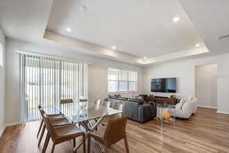 13673 Fresh Ivy St in Oakland, FL - Building Photo - Building Photo