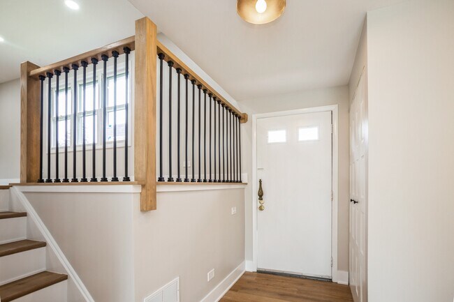1401 Volkamer Trail in Elk Grove Village, IL - Building Photo - Building Photo