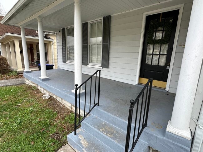 313 Capital Ave in Frankfort, KY - Building Photo - Building Photo
