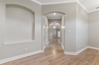 10335 Emerald Oaks Dr in Houston, TX - Building Photo - Building Photo