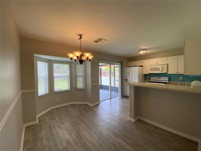 5619 Tanagergrove Way in Lithia, FL - Building Photo - Building Photo