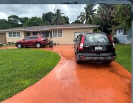 14365 NW 15th Dr in Miami, FL - Building Photo