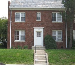 2221 40th Pl NW in Washington, DC - Building Photo - Building Photo