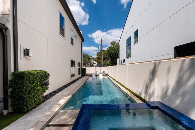 property at 1409 Indiana St